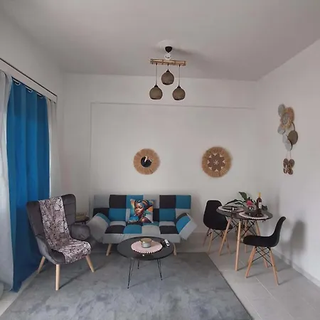 Glossy Messinian Escape - Cozy Yard Lejlighed Filiatrá